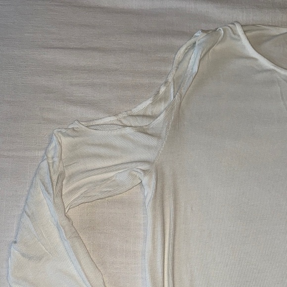 👚 EUC Women’s Alison Joy “Loni” Open Shoulder Ribbed Top – Size XL - Picture 3 of 11
